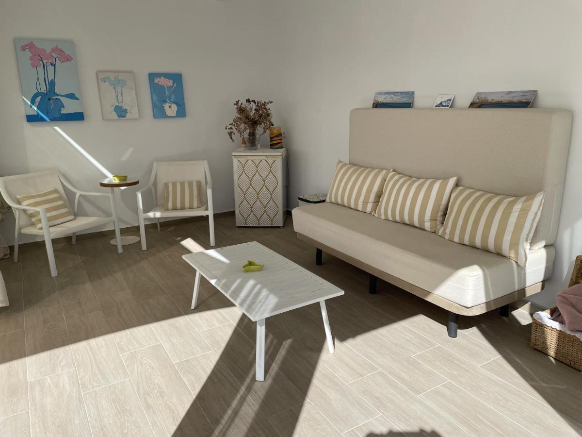 Bed and Breakfast La Sirena Del Viento Лос-Каньос-де-Мека Экстерьер фото